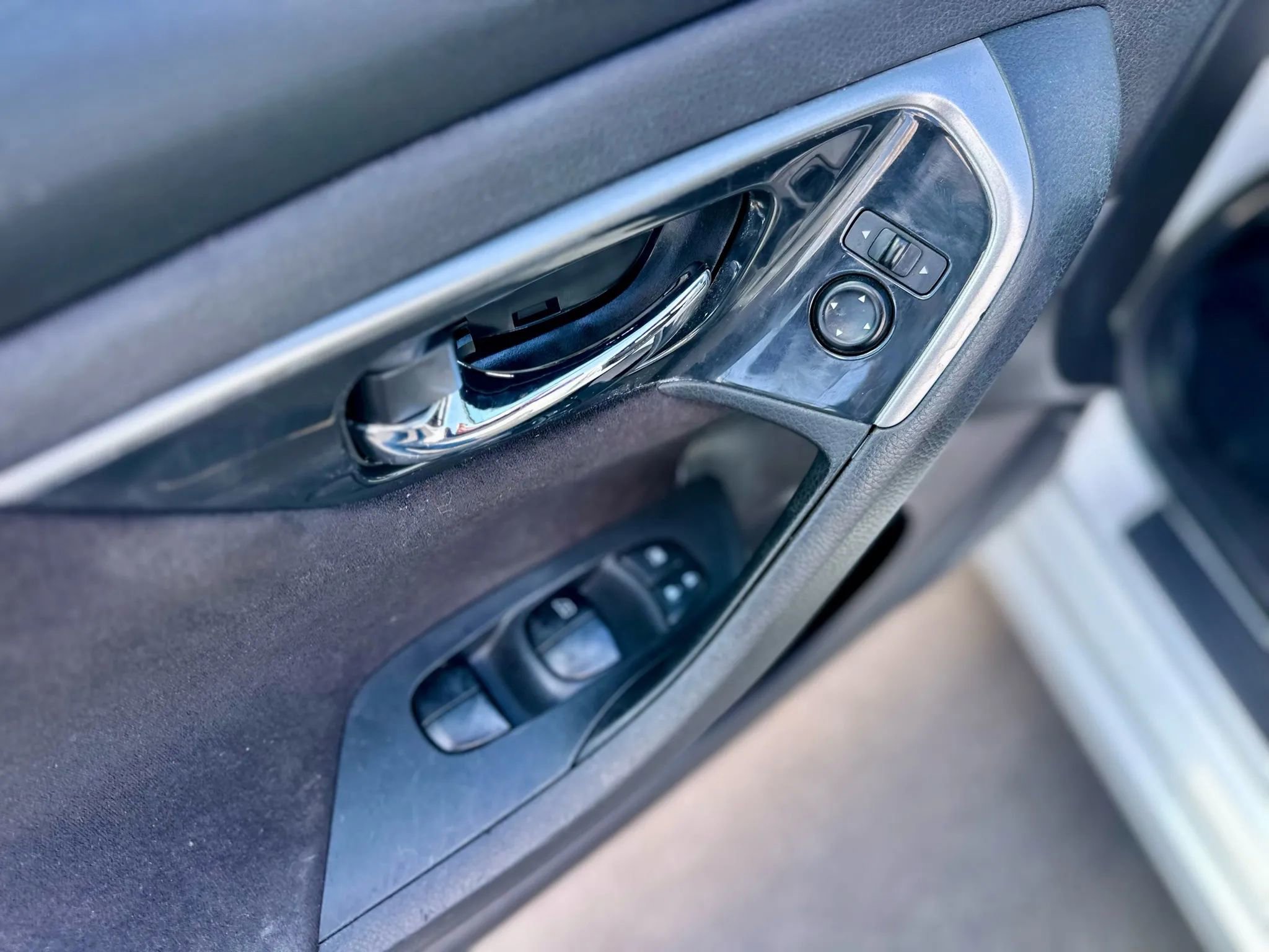 Used 2013 Nissan Altima 2.5 SV image 31