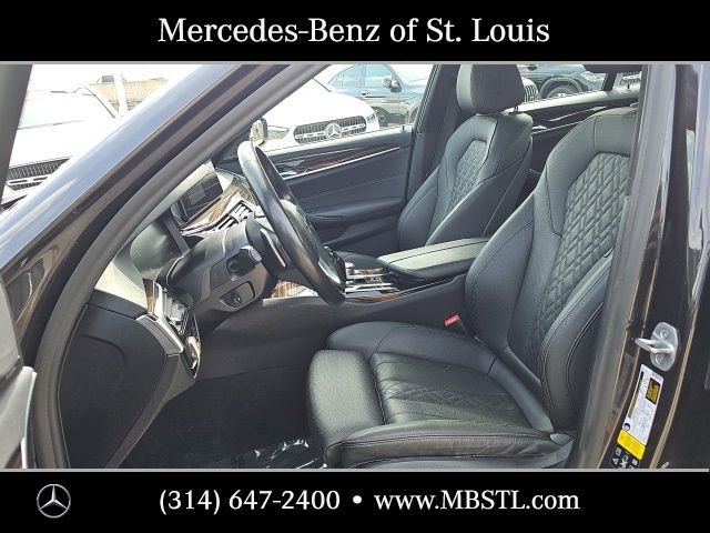 Used 2021 BMW 530i xDrive w/ Premium Package image 18