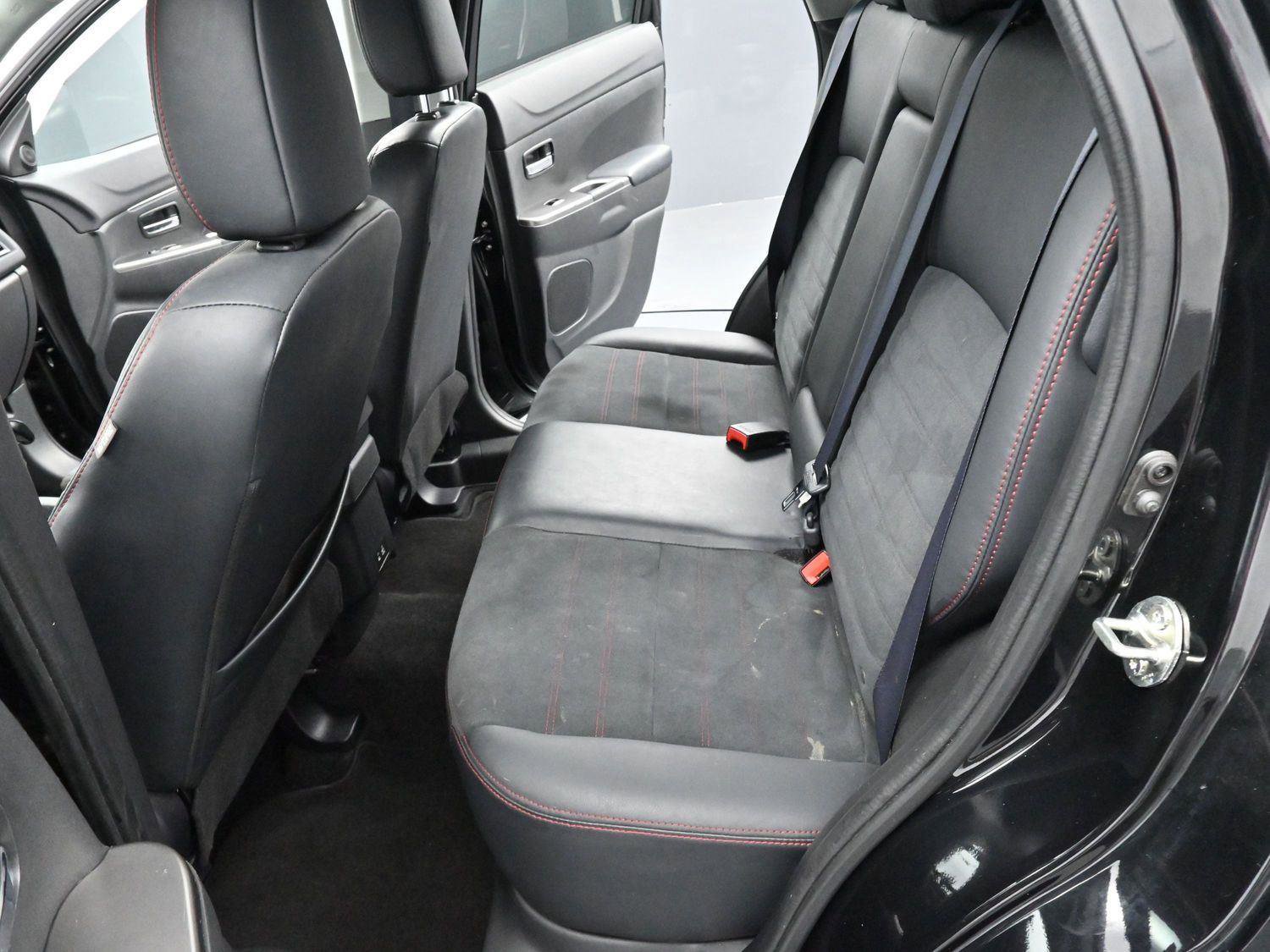 Used 2022 Mitsubishi Outlander Sport SE image 25