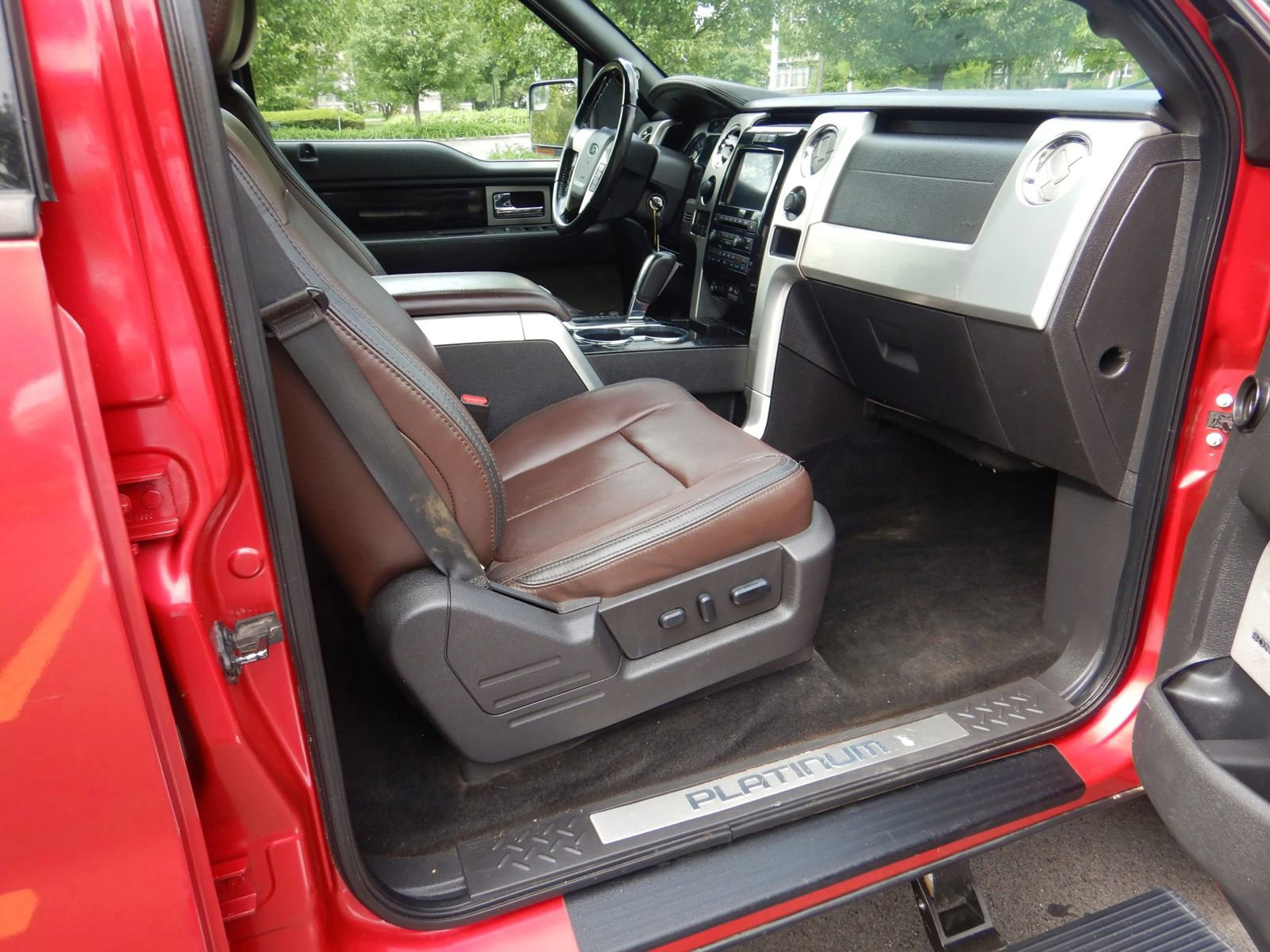 Used 2011 Ford F150 Platinum AWD/4WD image 18