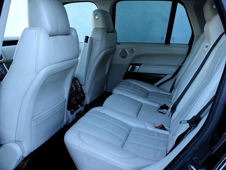 Used 2015 Land Rover Range Rover Supercharged image 12