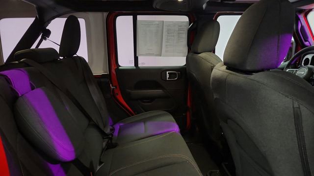 Used 2025 Jeep Wrangler Unlimited Sahara image 20