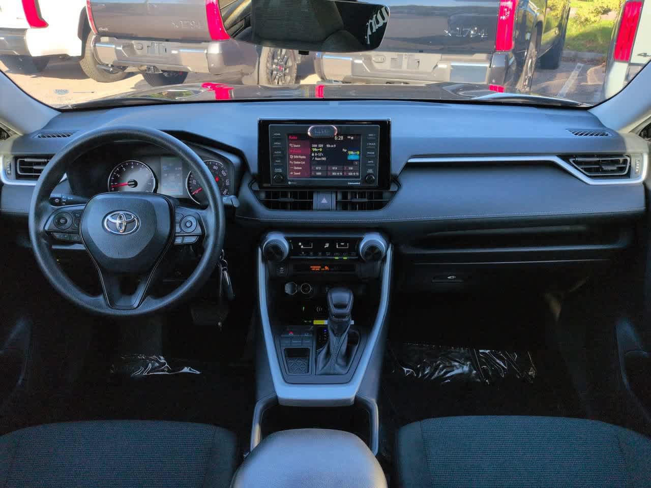 Used 2022 Toyota RAV4 LE FWD image 14