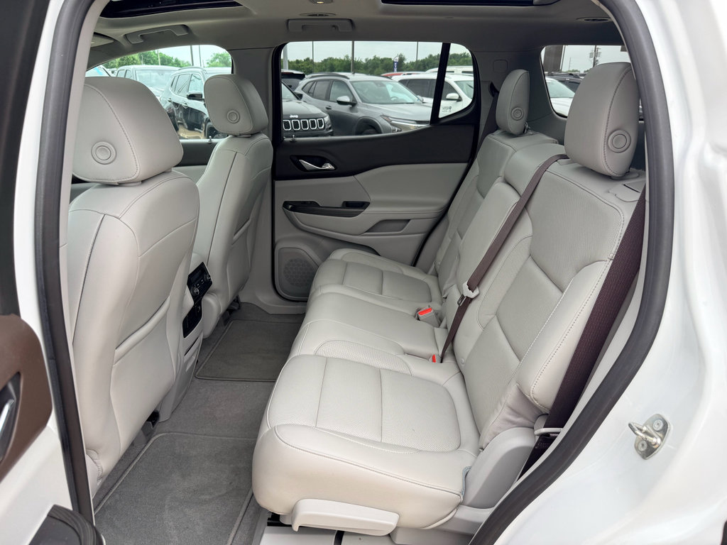 Used 2017 GMC Acadia SLT FWD image 24
