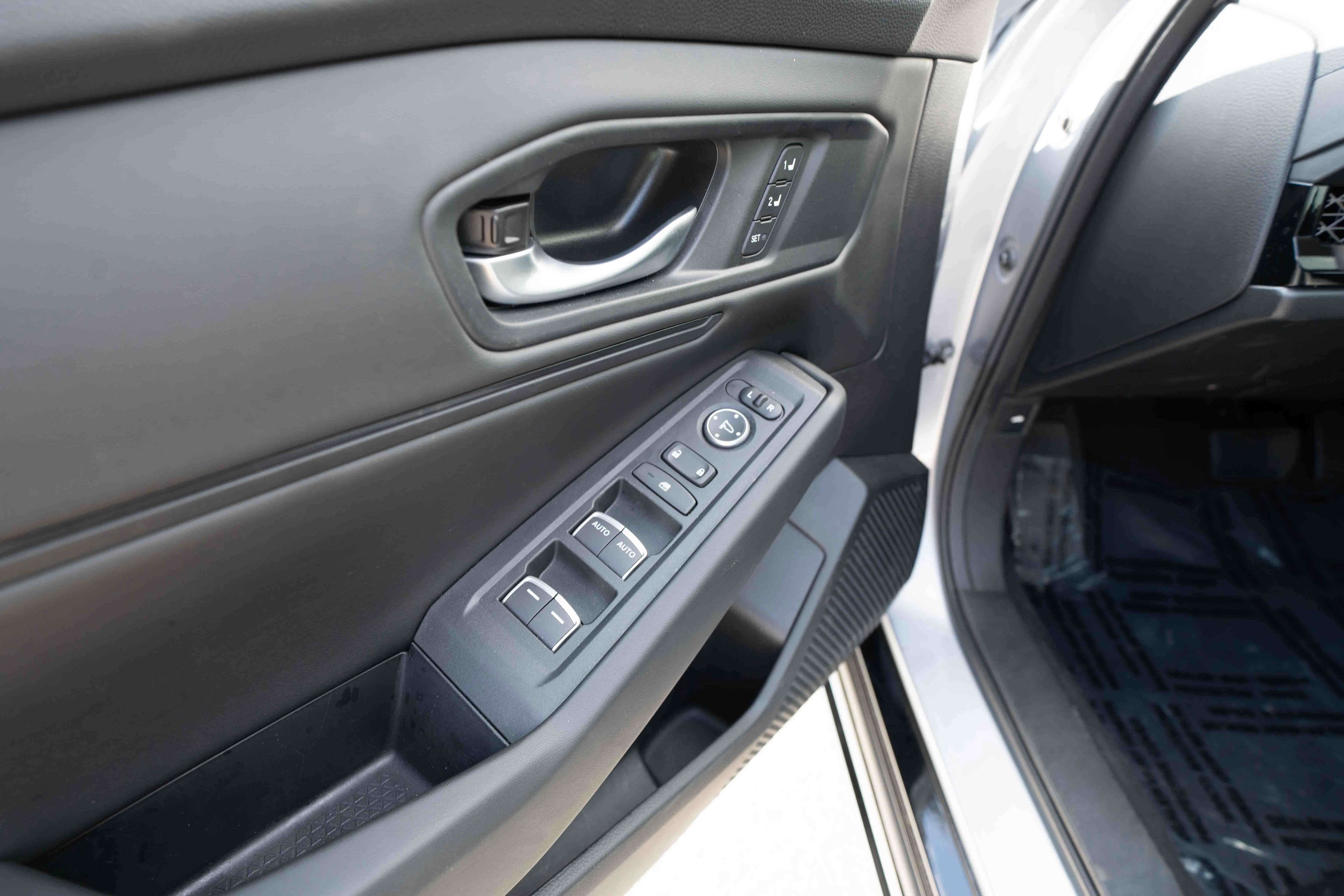 Certified 2025 Honda Accord EX-L image 7