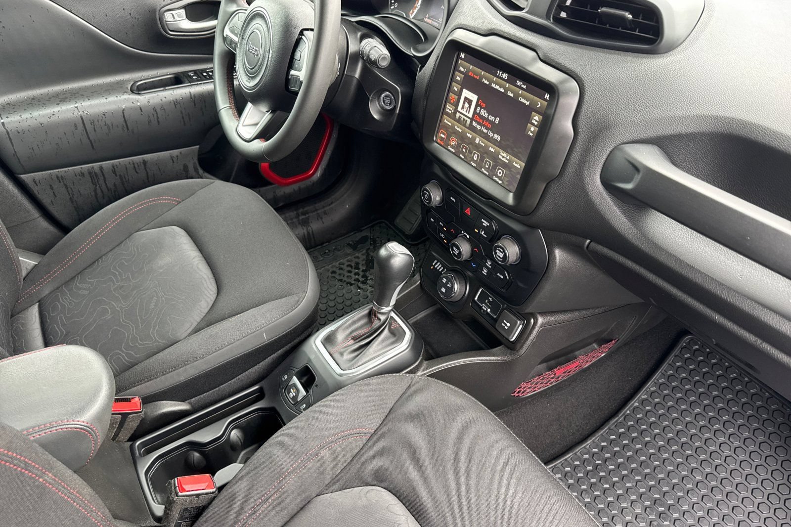 Used 2023 Jeep Renegade Trailhawk AWD/4WD image 19