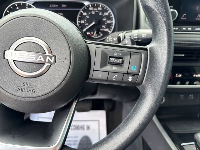 Used 2023 Nissan Rogue SV image 45
