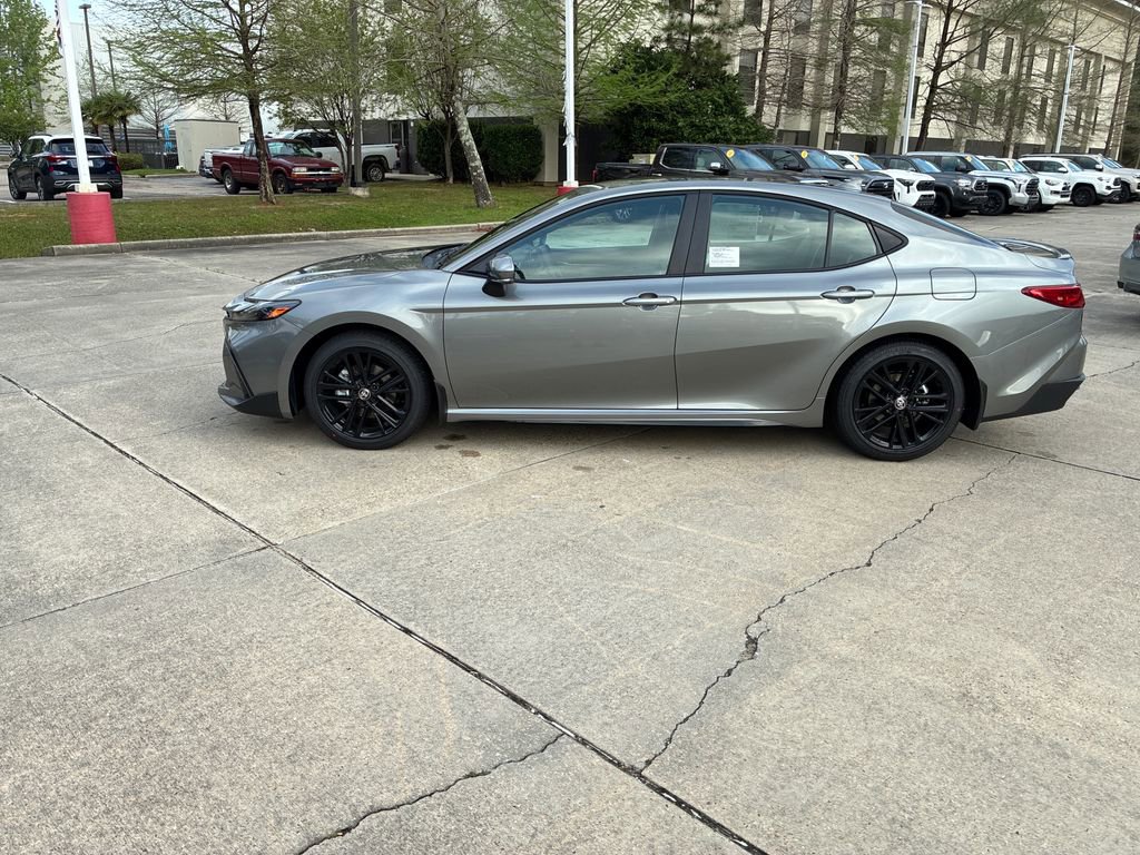 New 2026 Toyota Camry SE image 2