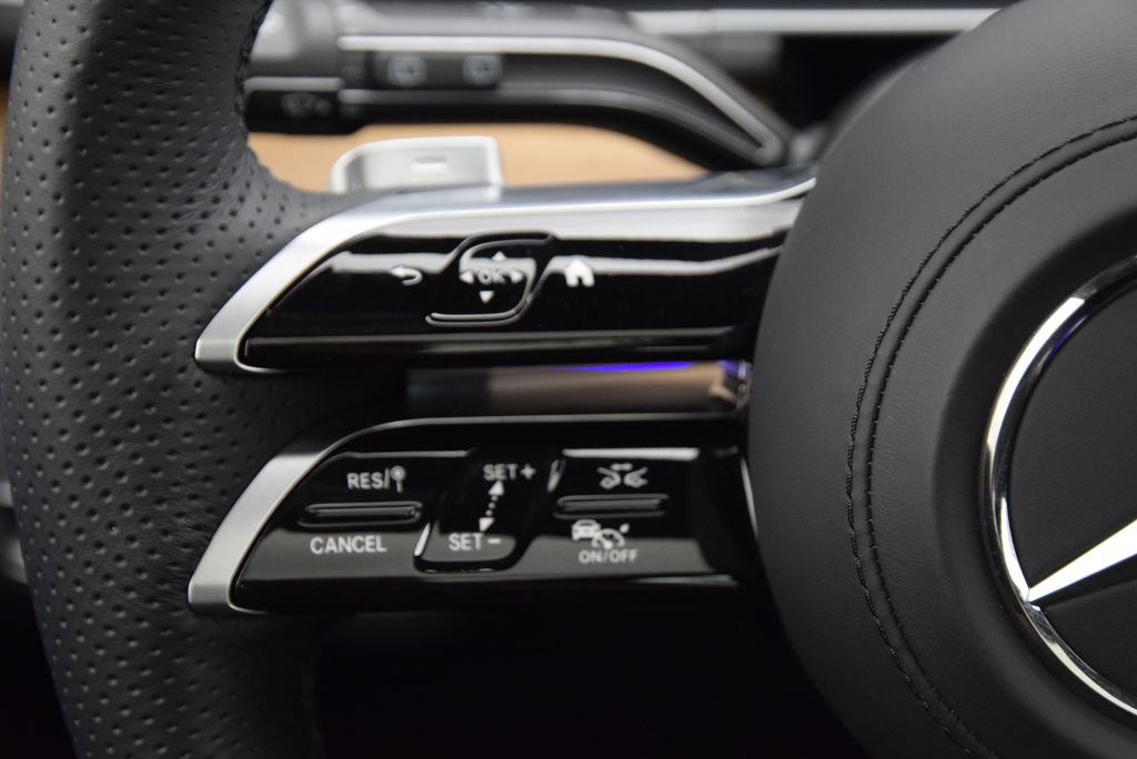 Used 2025 Mercedes-Benz GLS 450 4MATIC image 25