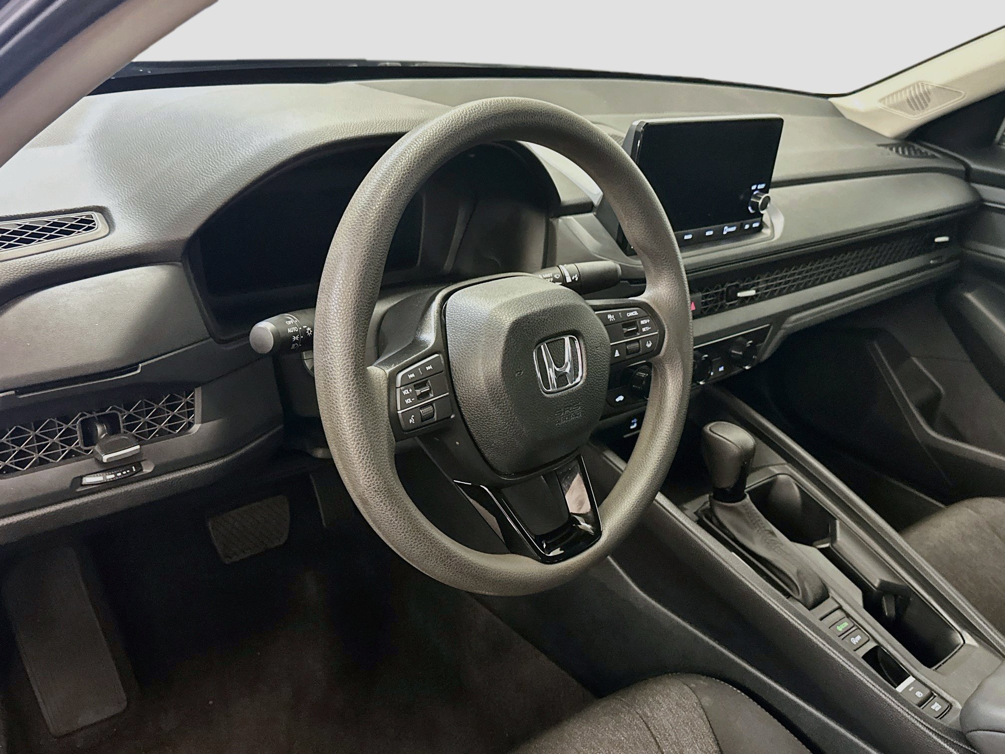 Used 2025 Honda Accord SE image 18