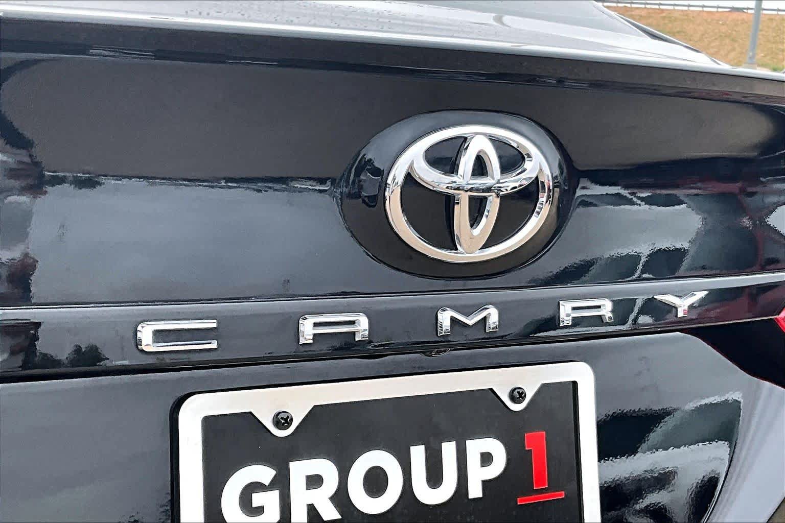 Used 2022 Toyota Camry XSE FWD image 30