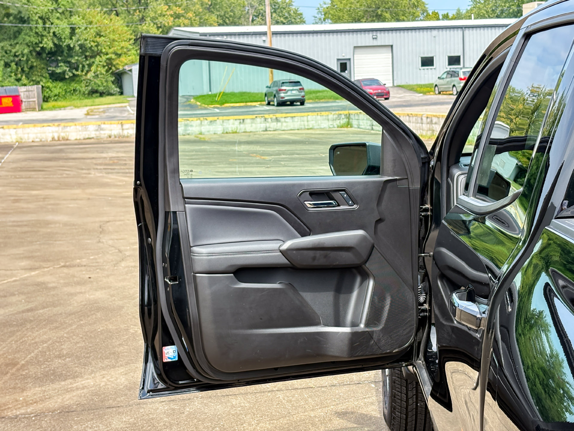Used 2024 Chevrolet Colorado LT w/ LT Convenience Package III AWD/4WD image 14