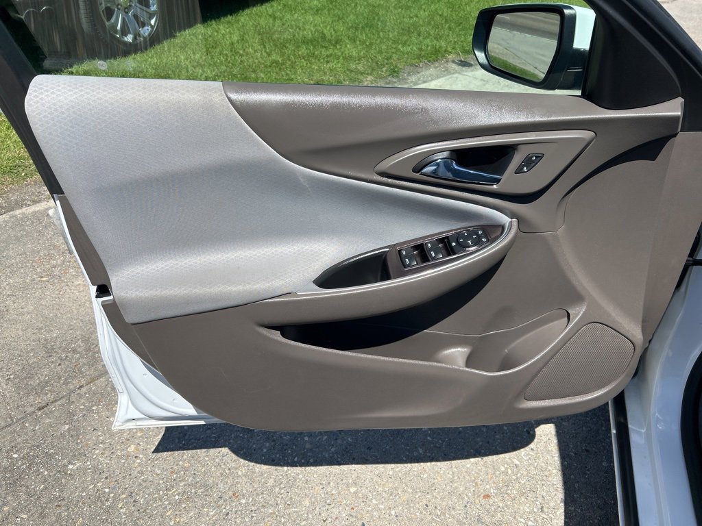 Used 2022 Chevrolet Malibu LT image 11