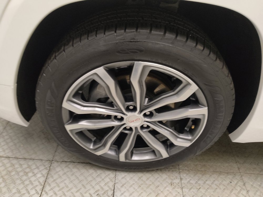 Used 2019 GMC Terrain Denali w/ Advanced Safety Package image 31