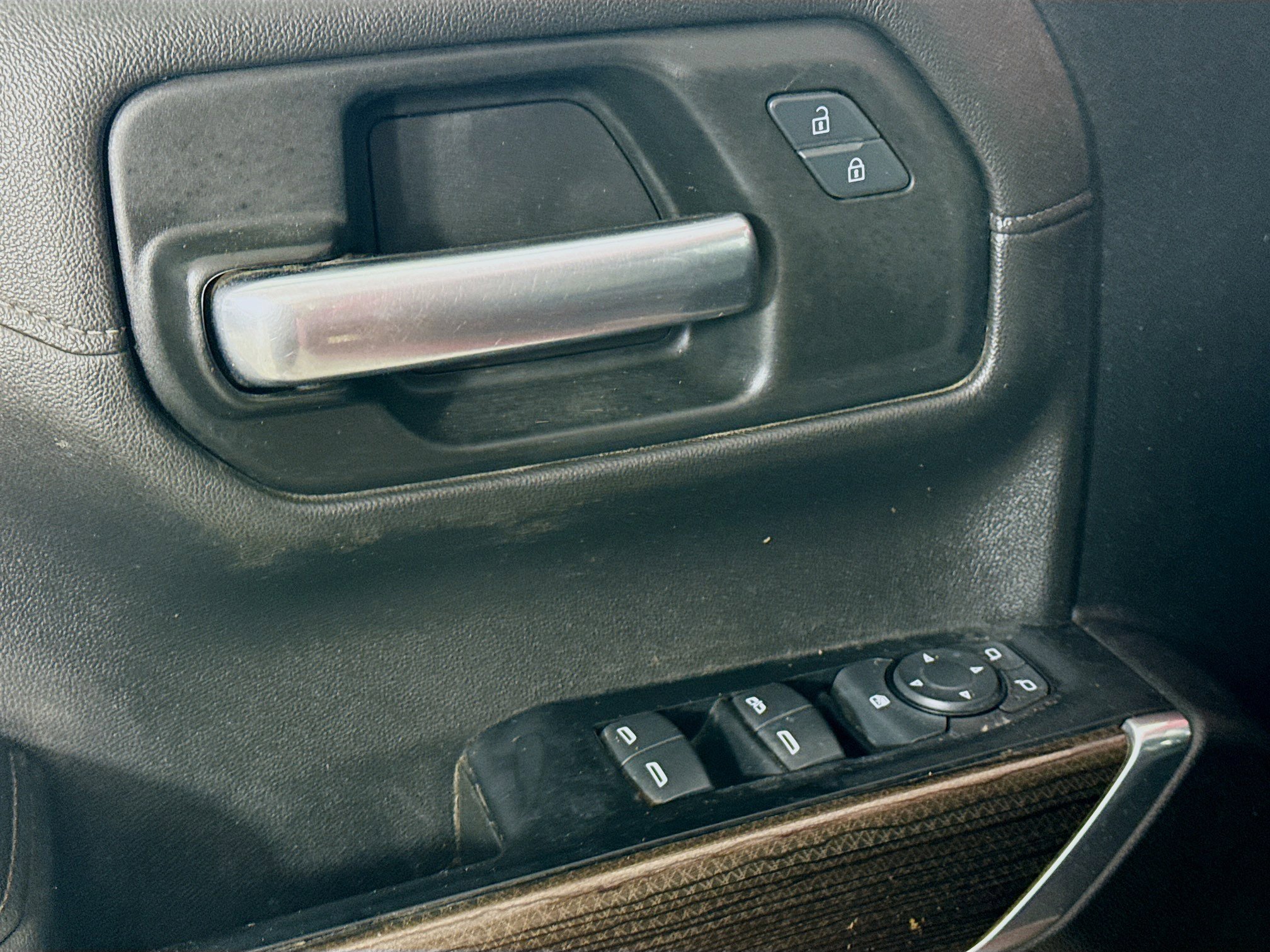 Used 2019 Chevrolet Silverado 1500 LT w/ All-Star Edition image 23