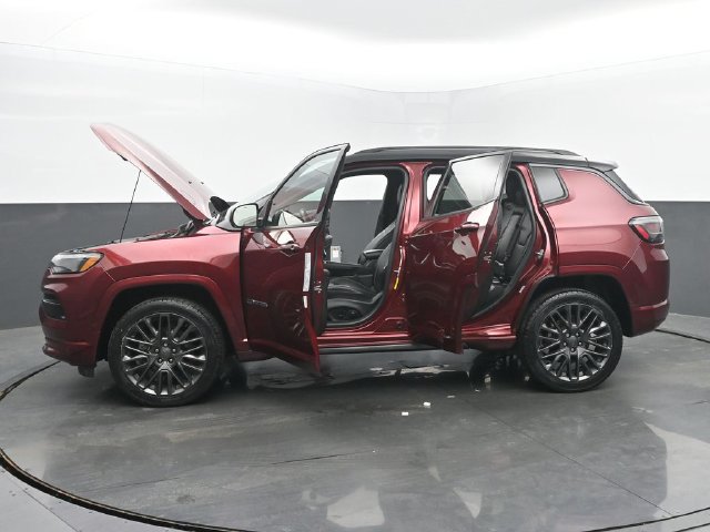 Used 2022 Jeep Compass High Altitude AWD/4WD image 57