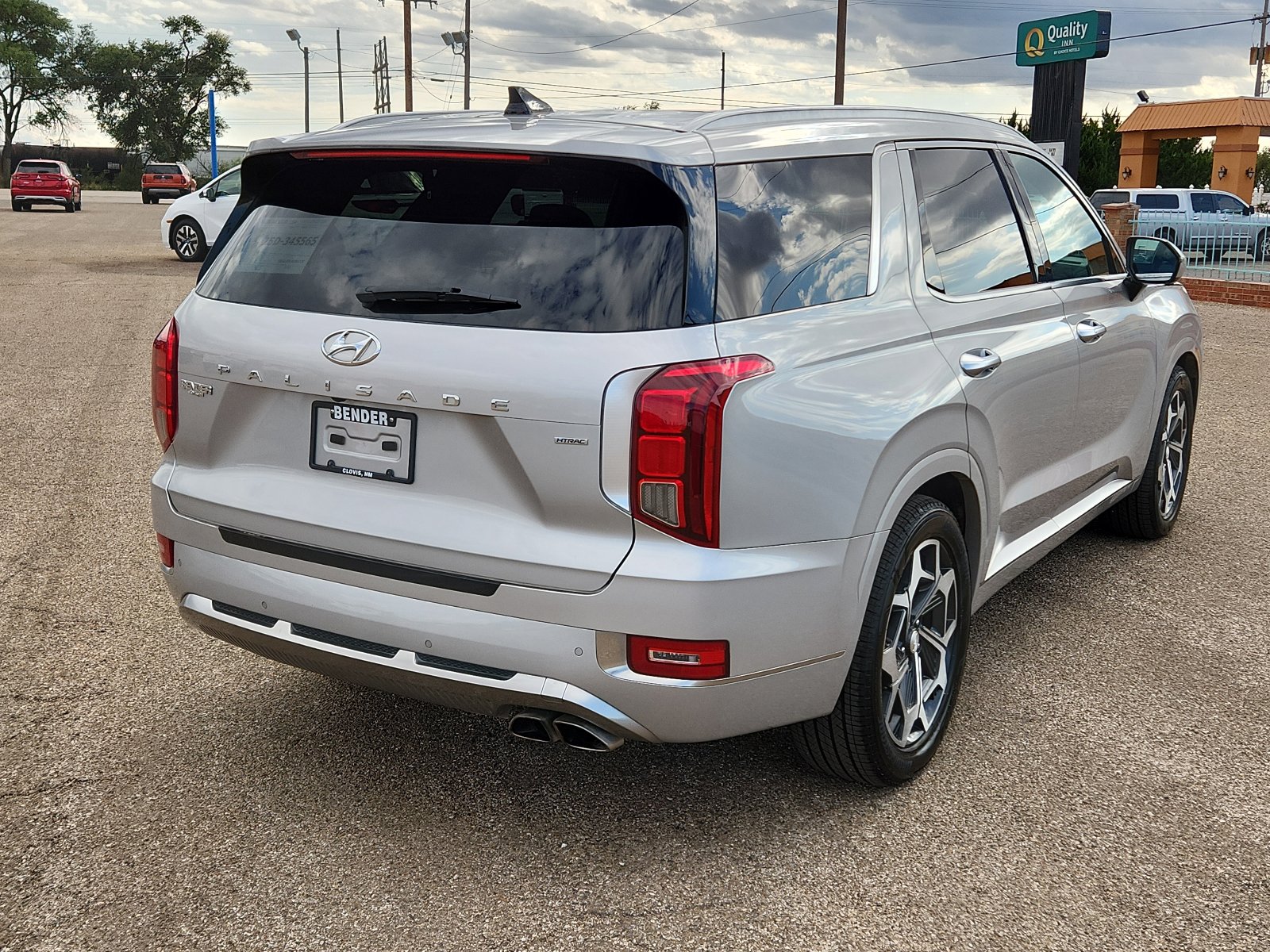 Used 2022 Hyundai Palisade Calligraphy image 4