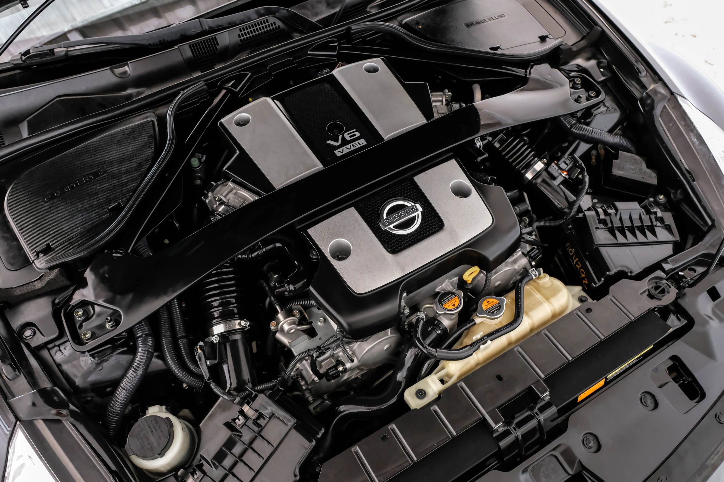 Used 2014 Nissan 370Z Roadster image 39