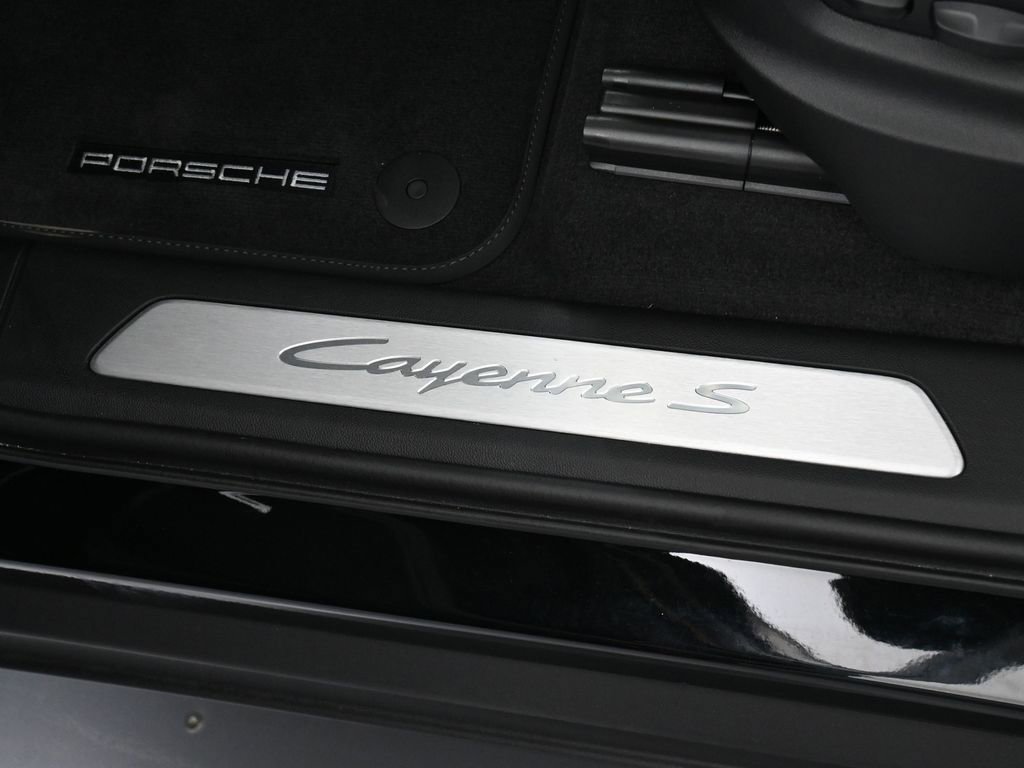New 2026 Porsche Cayenne S image 16