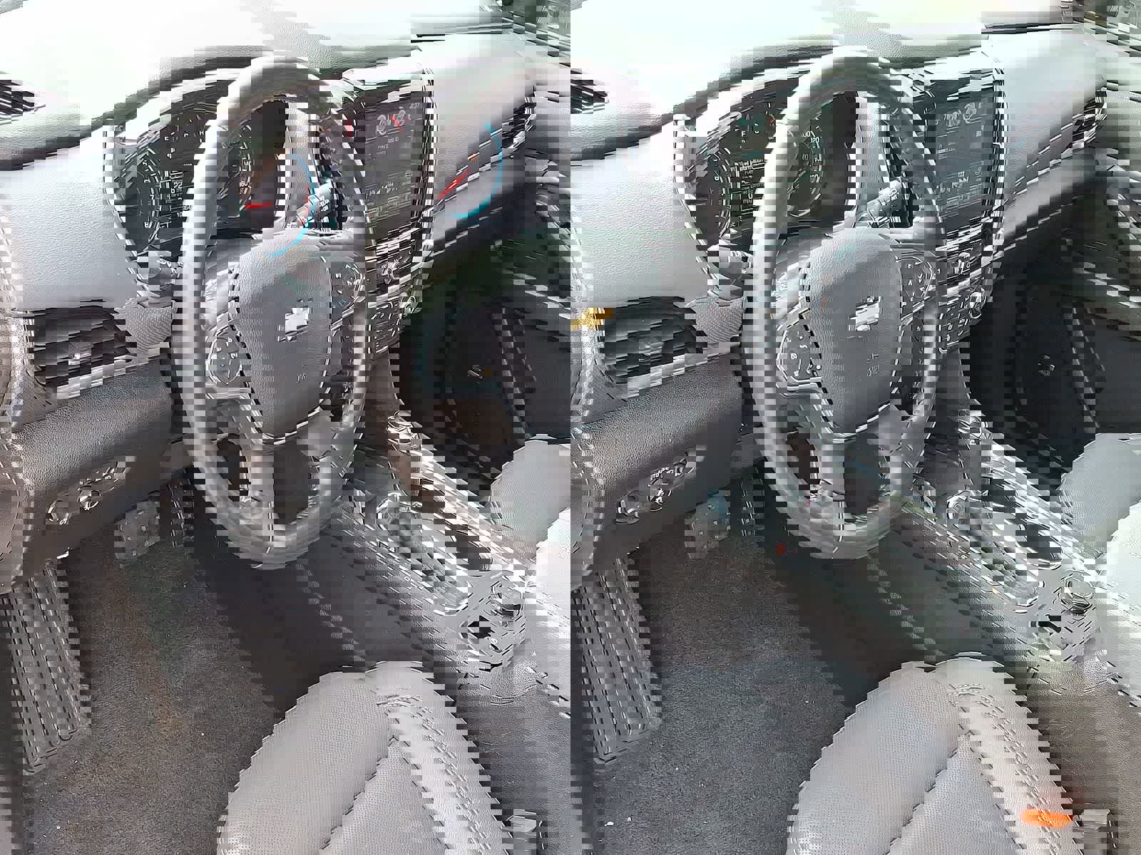 Used 2018 Chevrolet Traverse Premier image 16