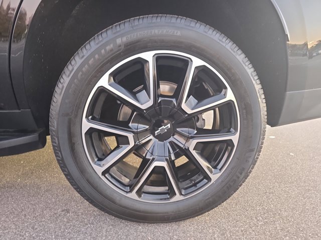 Used 2022 Chevrolet Tahoe RST w/ Luxury Package image 35