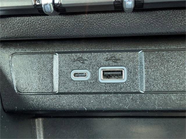 Used 2023 GMC Canyon AT4 w/ AT4 Premium Package image 26