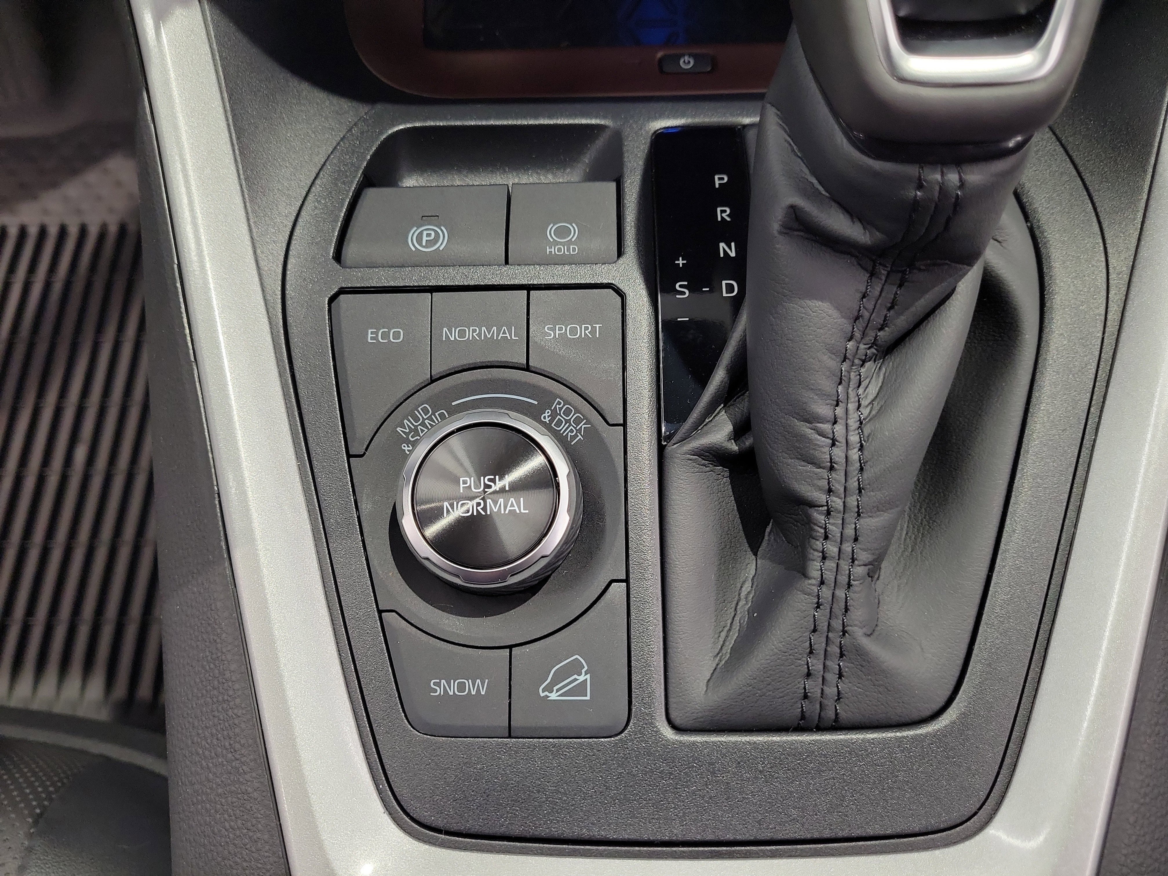 Certified 2025 Toyota RAV4 Limited image 32