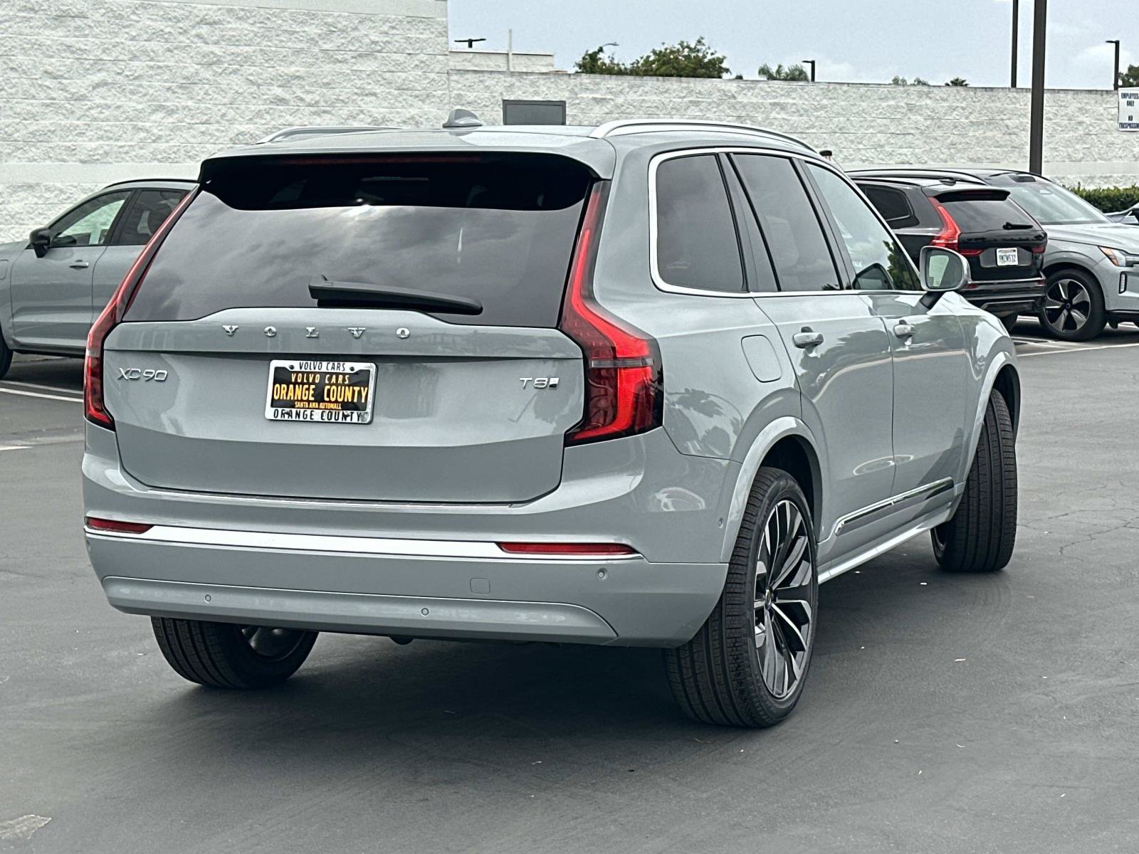 New 2026 Volvo XC90 T8 Plus AWD/4WD image 6