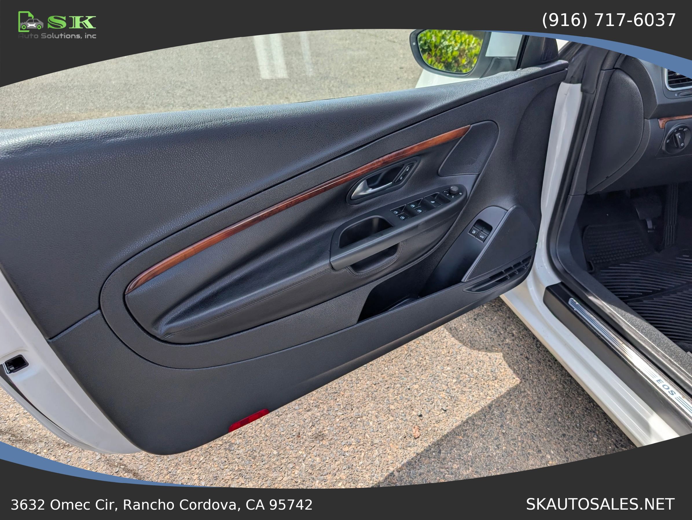 Used 2009 Volkswagen Eos Lux FWD image 31