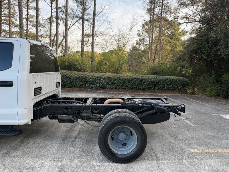 Used 2019 Ford F350 XL w/ Power Equipment Group image 5