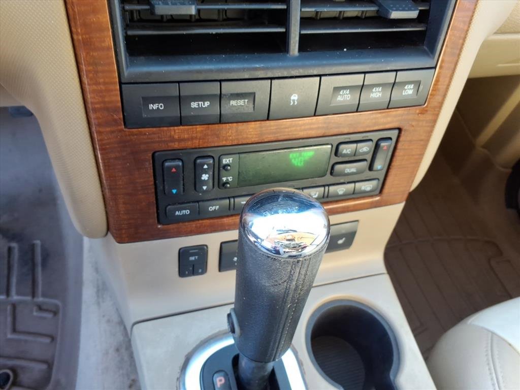 Used 2010 Ford Explorer Eddie Bauer image 23