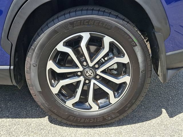 Used 2025 Toyota Corolla Cross AWD Hybrid image 8