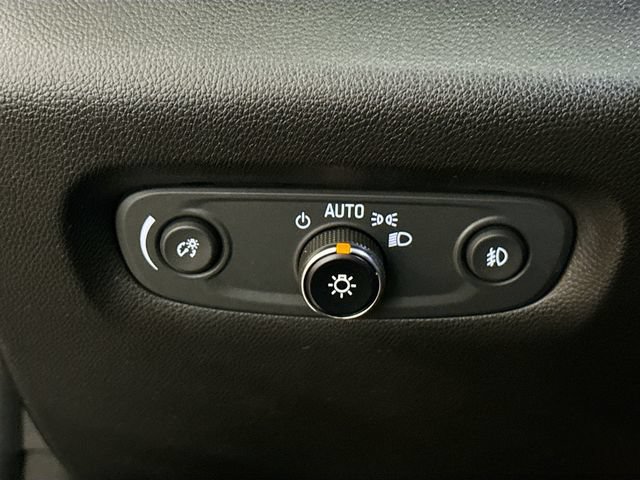 Used 2019 Chevrolet Traverse LT FWD image 11