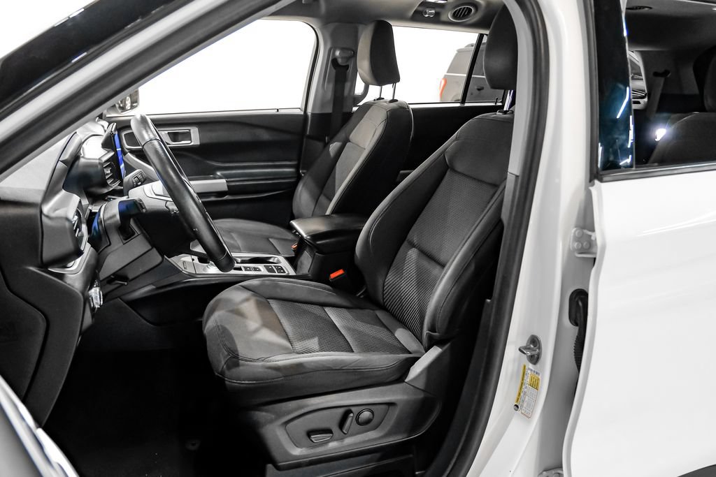 Used 2023 Ford Explorer XLT RWD image 30