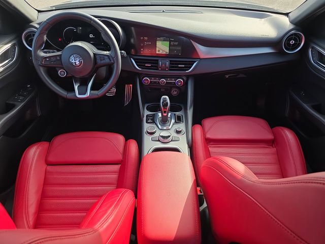 Used 2024 Alfa Romeo Giulia Ti w/ Performance Driving Package image 12