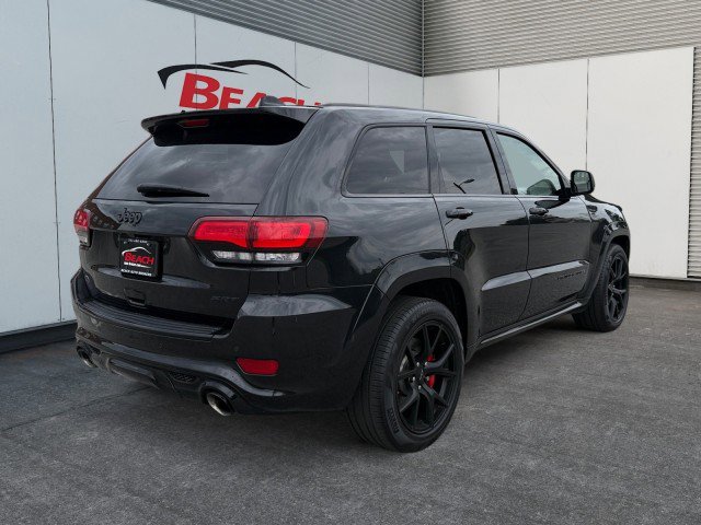 Used 2016 Jeep Grand Cherokee SRT image 13