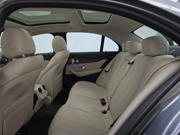 Used 2023 Mercedes-Benz E 450 4MATIC Sedan w/ Premium Package image 11