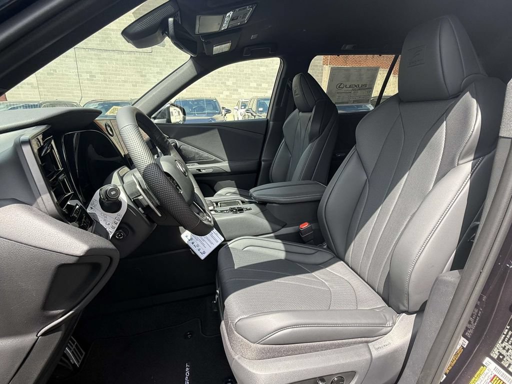 New 2026 Lexus TX 500h AWD image 2