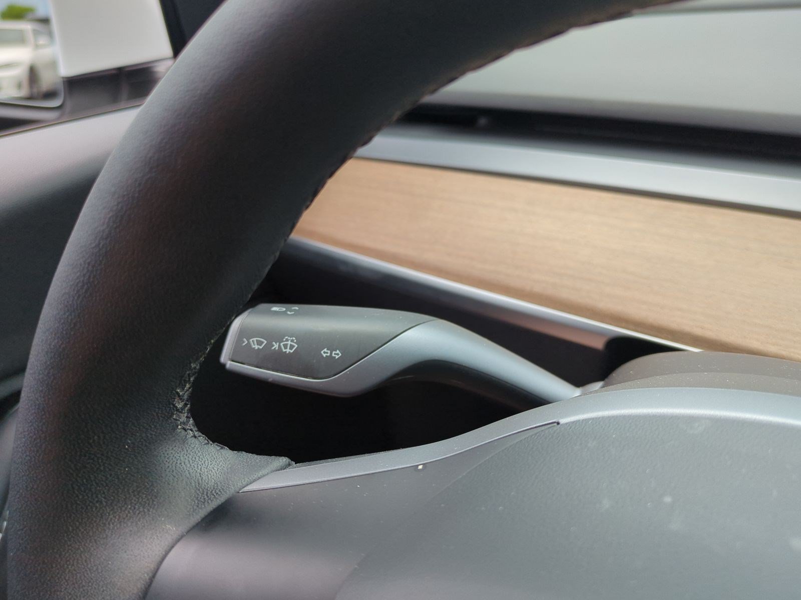 Used 2021 Tesla Model Y Long Range AWD/4WD image 19
