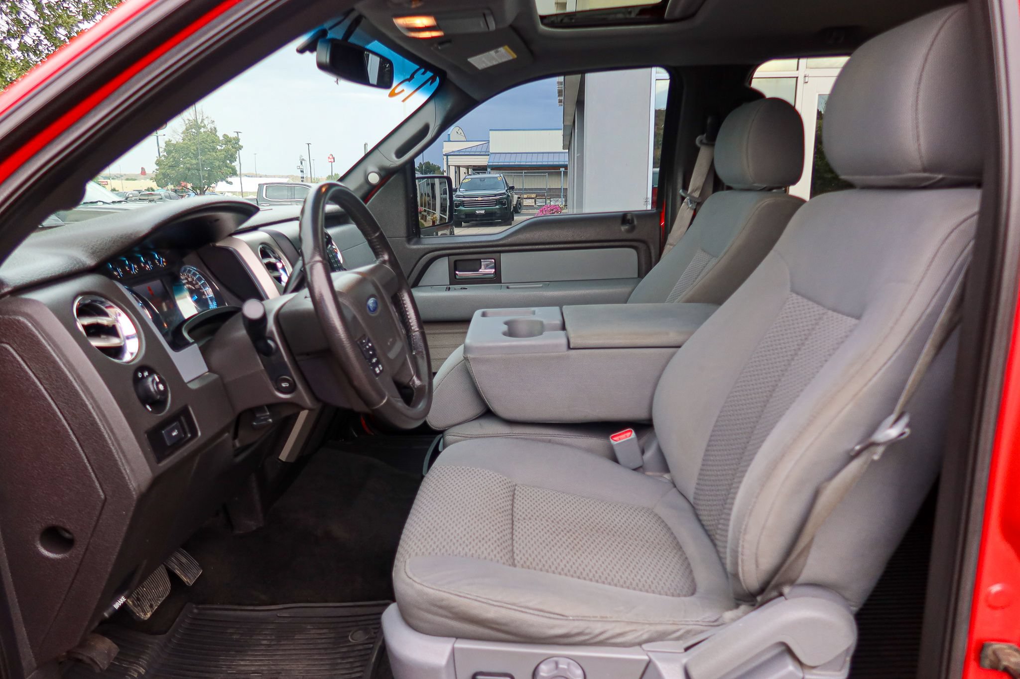 Used 2013 Ford F150 XLT w/ Luxury Equipment Group AWD/4WD image 11