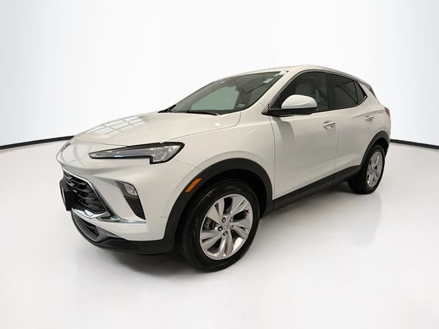 Certified 2024 Buick Encore GX Preferred w/ Comfort Package AWD/4WD image 3