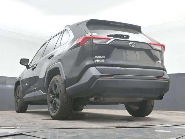 Used 2021 Toyota RAV4 XLE FWD image 31