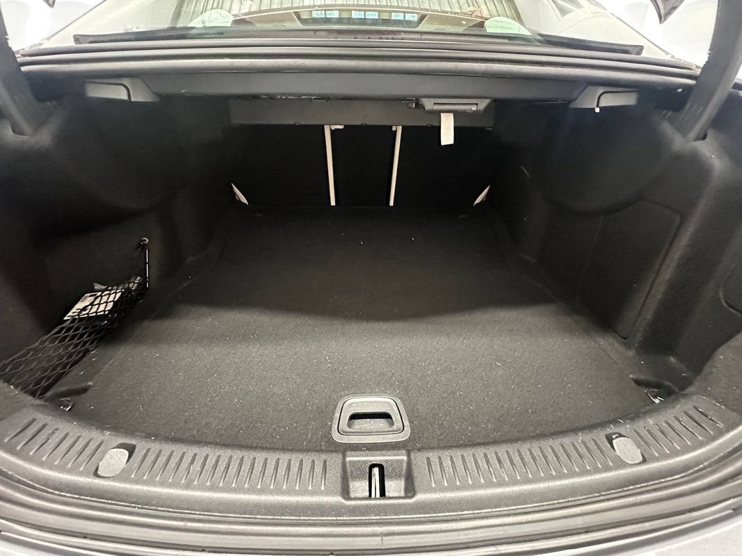 Used 2018 Mercedes-Benz E 300 4MATIC image 13