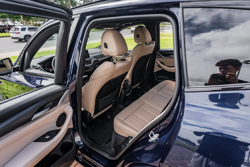 Used 2024 BMW X3 sDrive30i w/ Premium Package RWD image 37