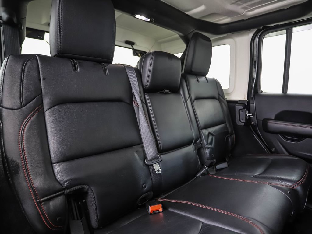Used 2018 Jeep Wrangler Unlimited Rubicon w/ Dual Top Group image 27