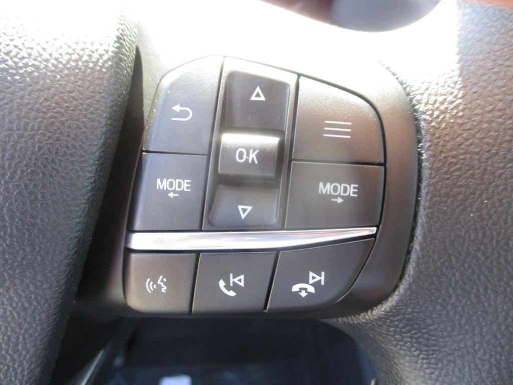 New 2025 Ford Maverick XL image 12