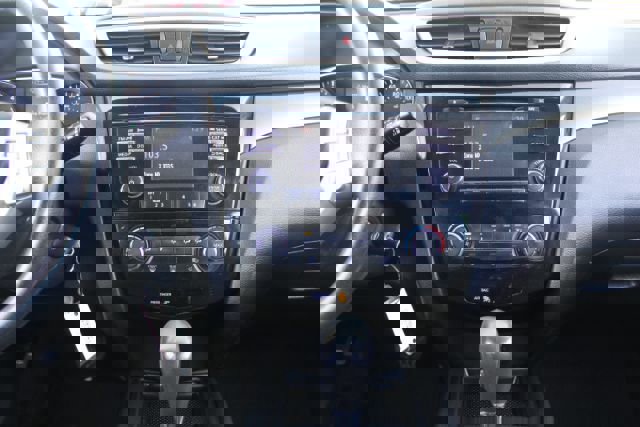 Used 2016 Nissan Rogue S AWD/4WD image 16