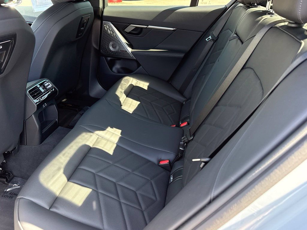 Certified 2025 BMW 530i w/ M Sport Package RWD image 30