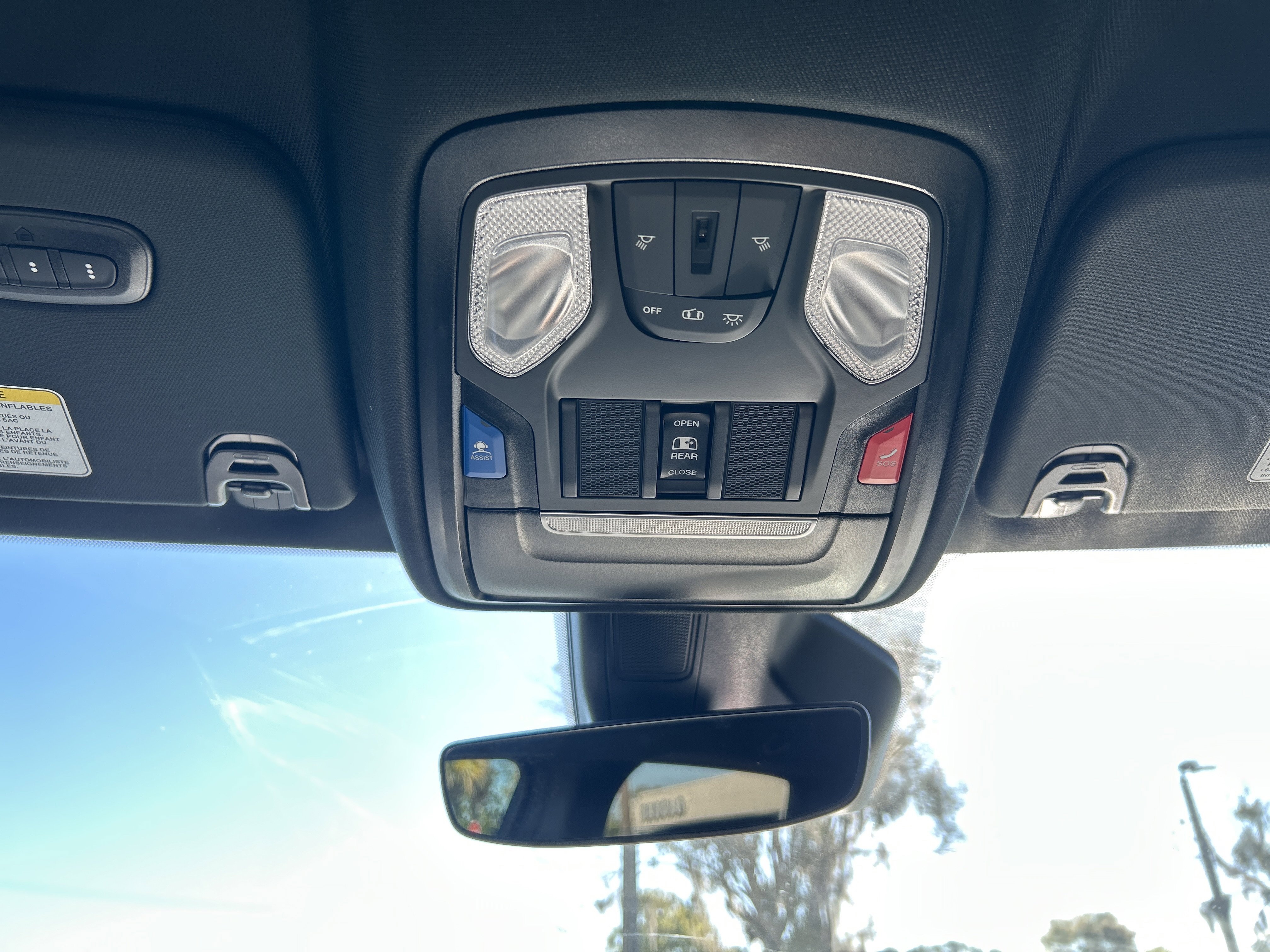 New 2026 RAM 1500 4x4 Crew Cab image 32