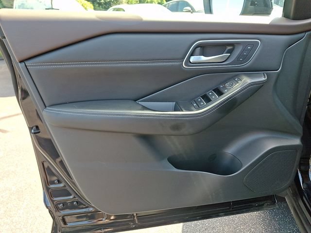 Used 2021 Nissan Rogue SL w/ Premium Package AWD/4WD image 13
